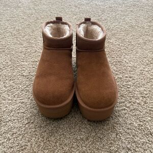Ugg classic ultra mini platform boot